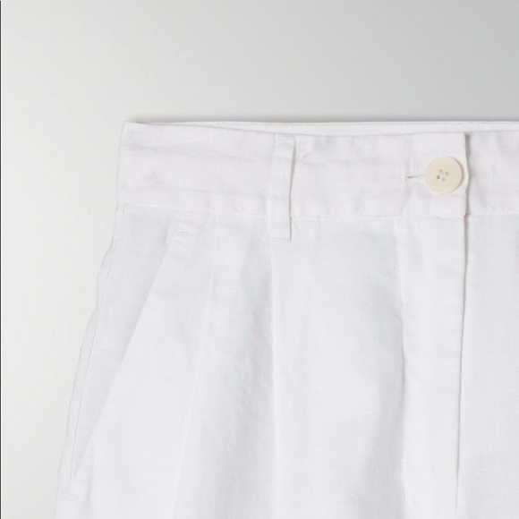 Aritzia white Chariot shorts - Picture 10 of 10